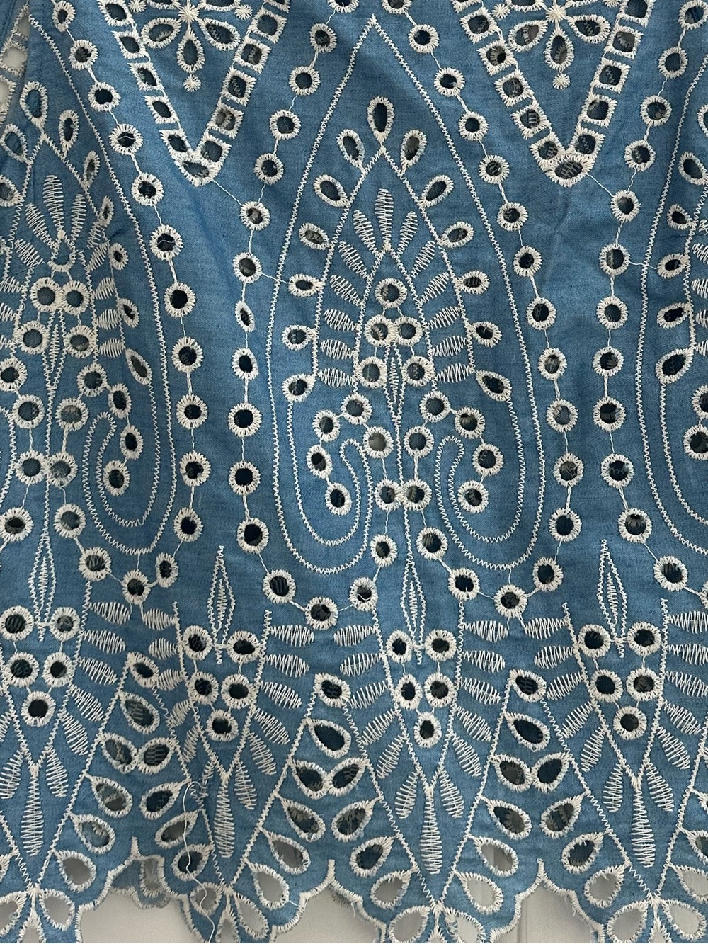 Blue Eyelet Embroidered Tank Top - Picture 3 of 3